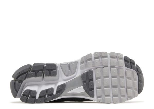 Nike Zoom Vomero 5 Cool Grey – Image 4