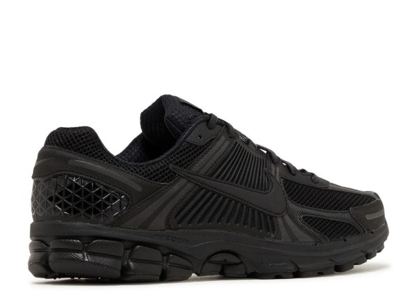 Nike Zoom Vomero 5 Triple Black – Image 3