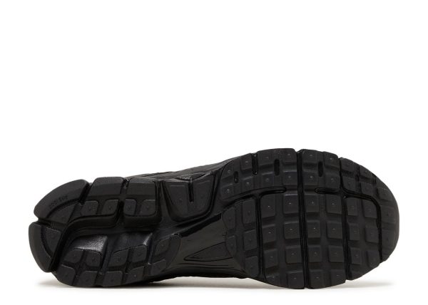Nike Zoom Vomero 5 Triple Black – Image 4