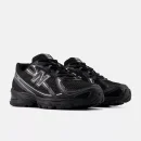 740 Chaussures noires