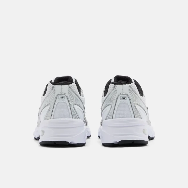 740 chaussures Blanc avec Argent Métallisé et Noir – Image 6